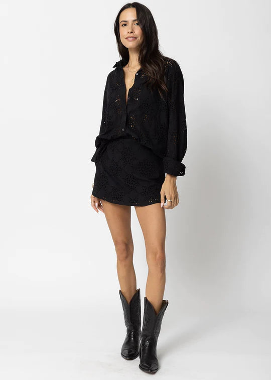 The Eyelet Favorite Shirt - Black