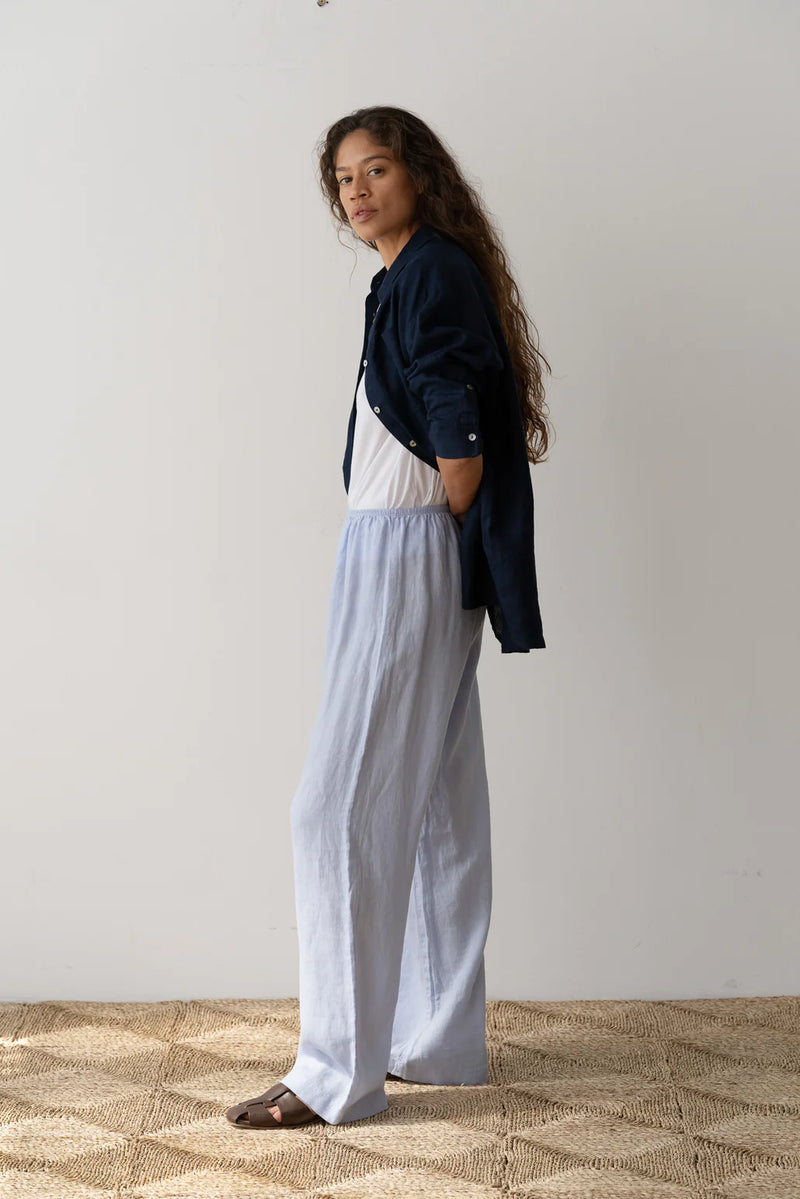 The Linen Relaxed Shirt - Navy